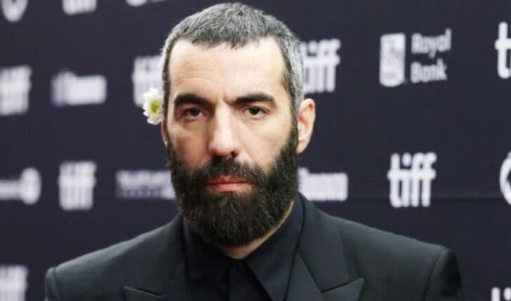 Romain Gavras do të sjellë në film grabitjen misterioze të Luvrit