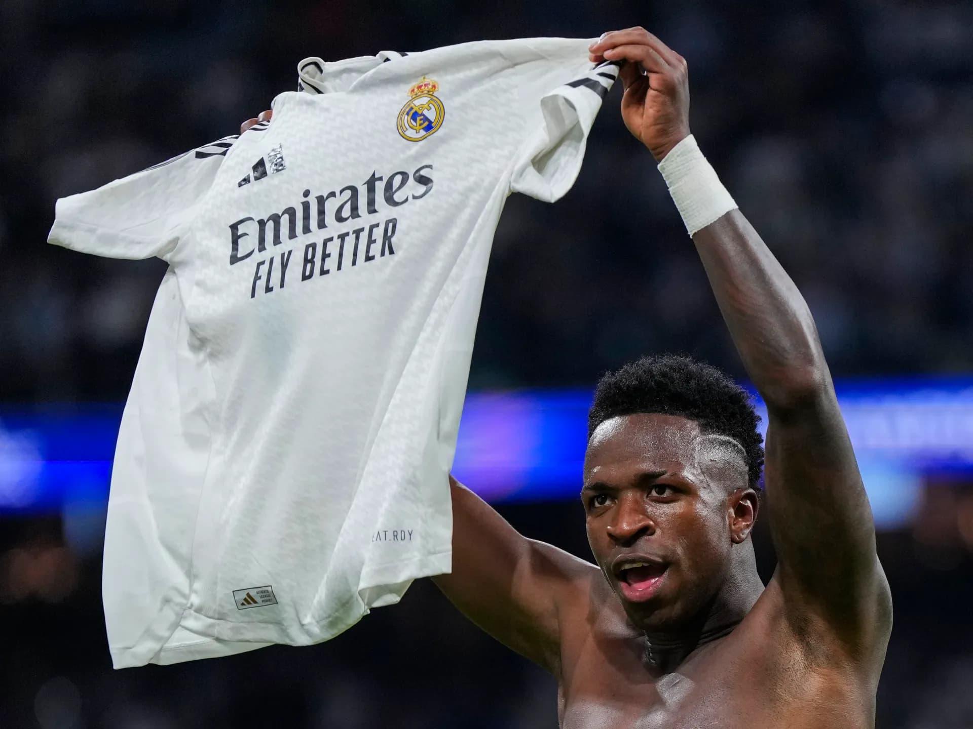 Vinicius Junior vendos të qëndrojë te Real Madridi, rinovimi mbetet çështje kohe