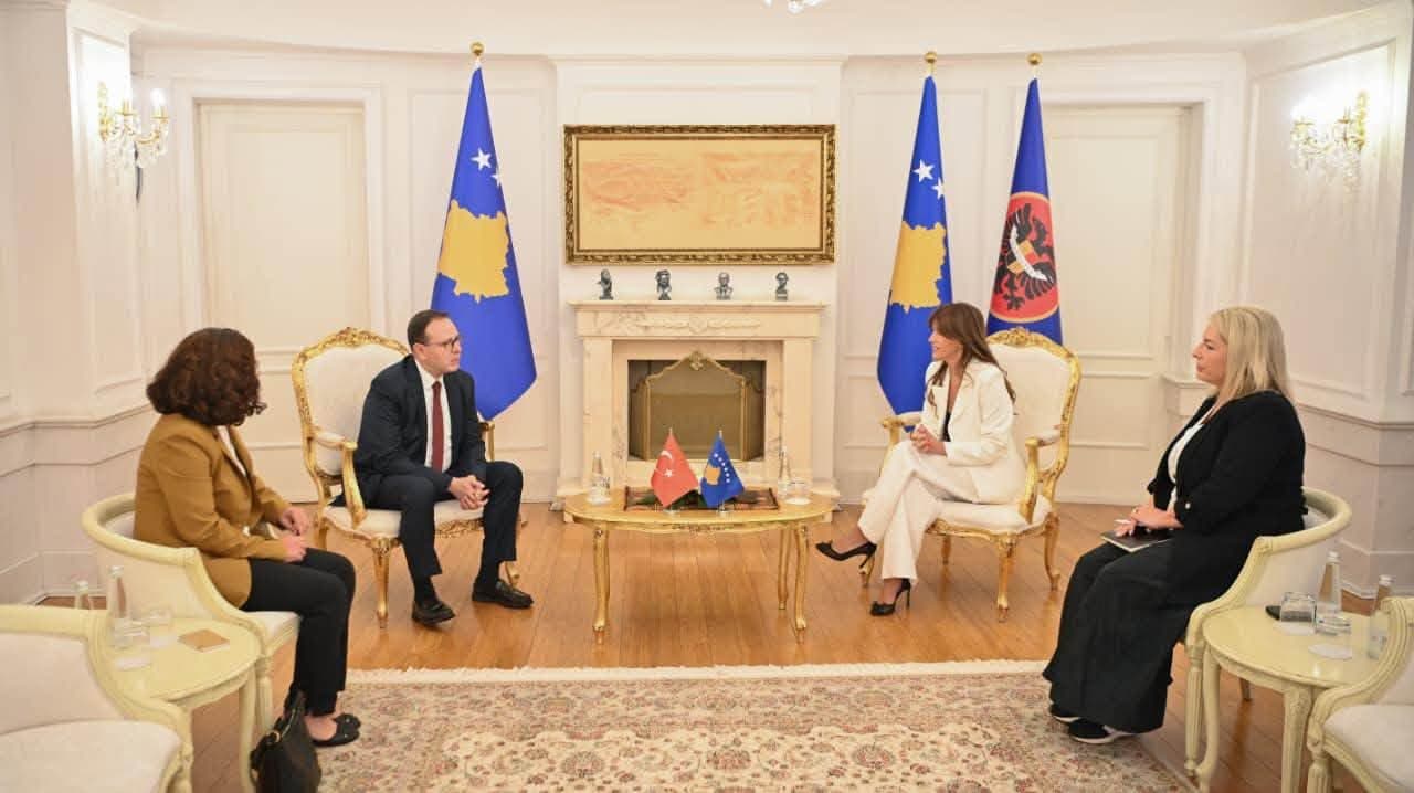 Haxhiu pret në takimin lamtumirës ambasadorin e Turqisë
