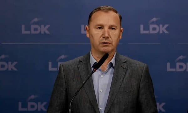 Zemaj: Pas zbulimit të “Lule Gjelit” servilët kanë nisur t’i mbyllin profilet e rreme