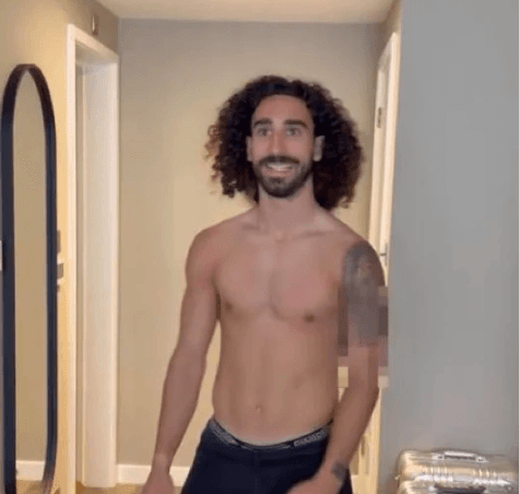 Cucurella e mban premtimin pas triumfit në Botëror, bën tatuazh fytyrën e trajnerit De la Fuente