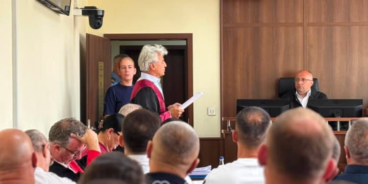 Vrasja e trefishtë në Gllogjan më 2021, avokati Koci në emër të familjes kërkon burgim të përjetshëm për të akuzuarit