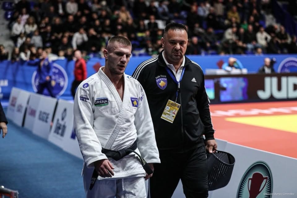 Akil Gjakova nis misionin e radhës, synon Olimpiadën e tretë në karrierë