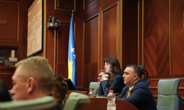 Arben Loshi kundërshton vendimin për përsëritje të konkursit për Sekretar të Kuvendit, i refuzohet ankesa nga KPMSHCK