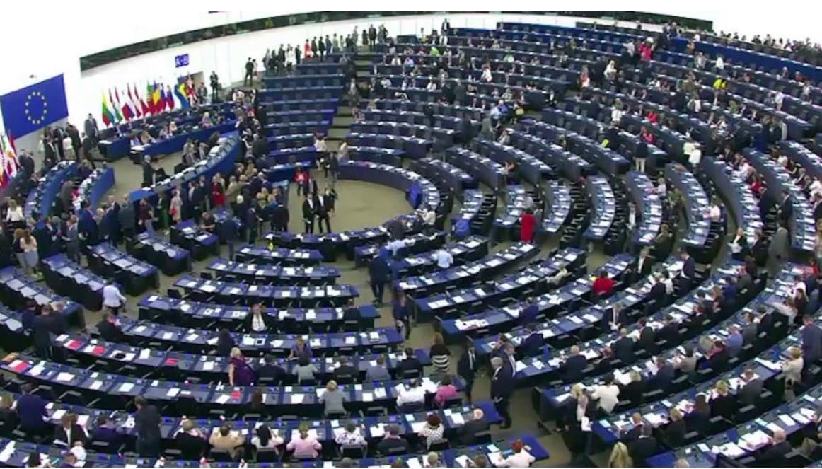 Brukseli i dërgon mesazh Serbisë: Normalizimi me Kosovën është kusht për integrim