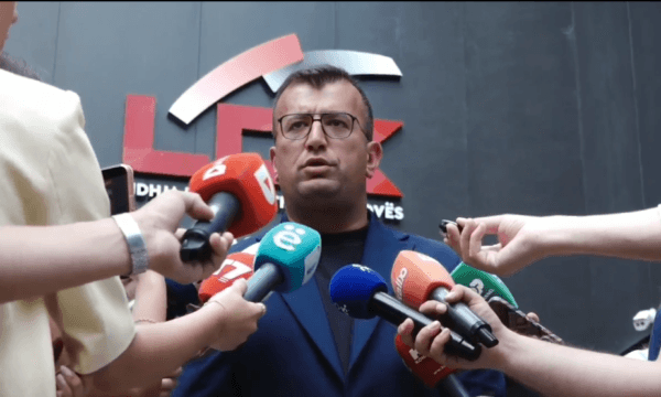 Sekretari i LDK’së: S’ka nënshkrime të deponuara në parti, Abdixhiku i ka kaluar tri Kuvende me votë të fshehtë e nuk iu ik procedurave