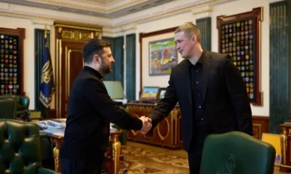 Zelensky e shkarkon ministrin e Mbrojtjes
