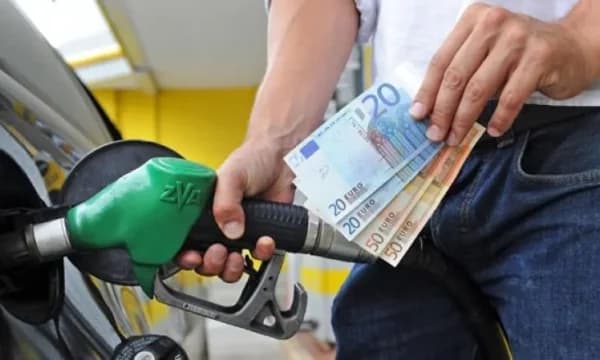 Kaq shitet nafta në Kosovë, Shqipëri, Serbi, Mal të Zi e Maqedoni