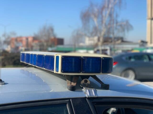 Kanosje dhe sulm me thikë në Mitrovicë, shoqërohet në polici e dyshuara