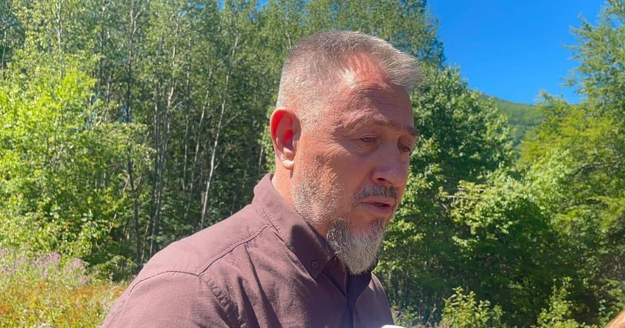 Lushtaku pas vizitës në Zubin Potok: Arrestimet e serbëve për krime lufte duhet të vazhdojnë