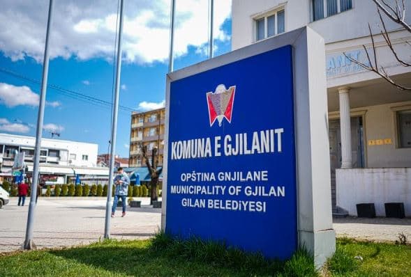 Ardhja e bashkatdhetarëve zgjat orarin e administratës në Komunën e Gjilanit, shërbime edhe të shtunave
