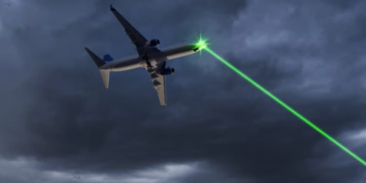 Aeroplanët që u nisën nga Prishtina u rrezikuan nga rreze laseri, Prokuroria nis hetimet