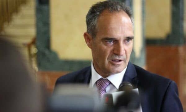 Paralajmeron Hasani: Ka me u kallë Kosova nëse dënohen krerët e UÇK-së