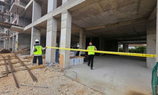 Shkelje të rënda të kushteve të punës, Inspektorati mbyll 6 kantiere ndërtimi në Fushë Kosovë dhe Prishtinë