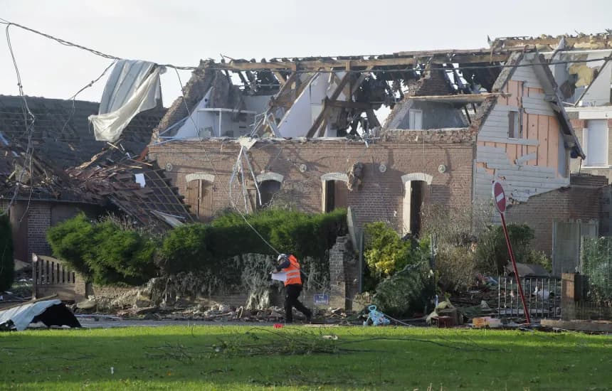 Tornado e fuqishme godet Francën, 39 të lënduar dhe mbi 300 banesa të dëmtuara