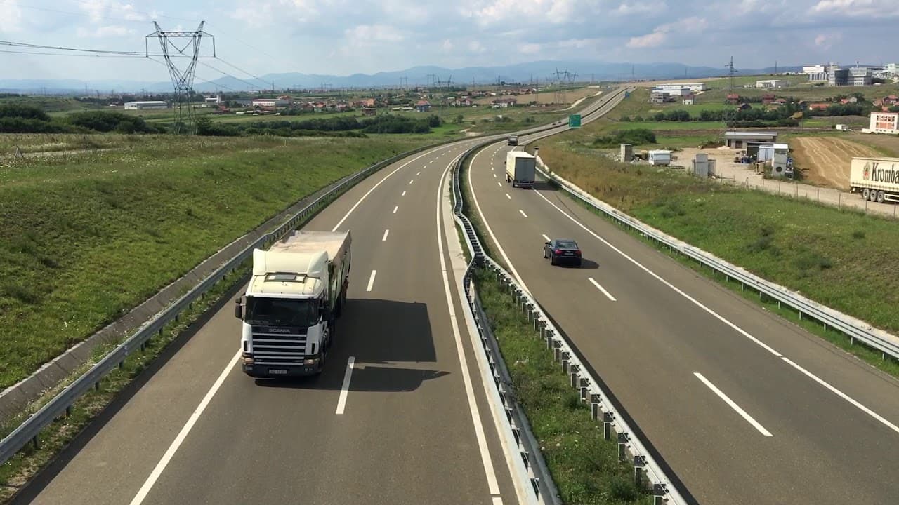 Pronarët e automjeteve do të paralajmërohen para skadimit të regjistrimit