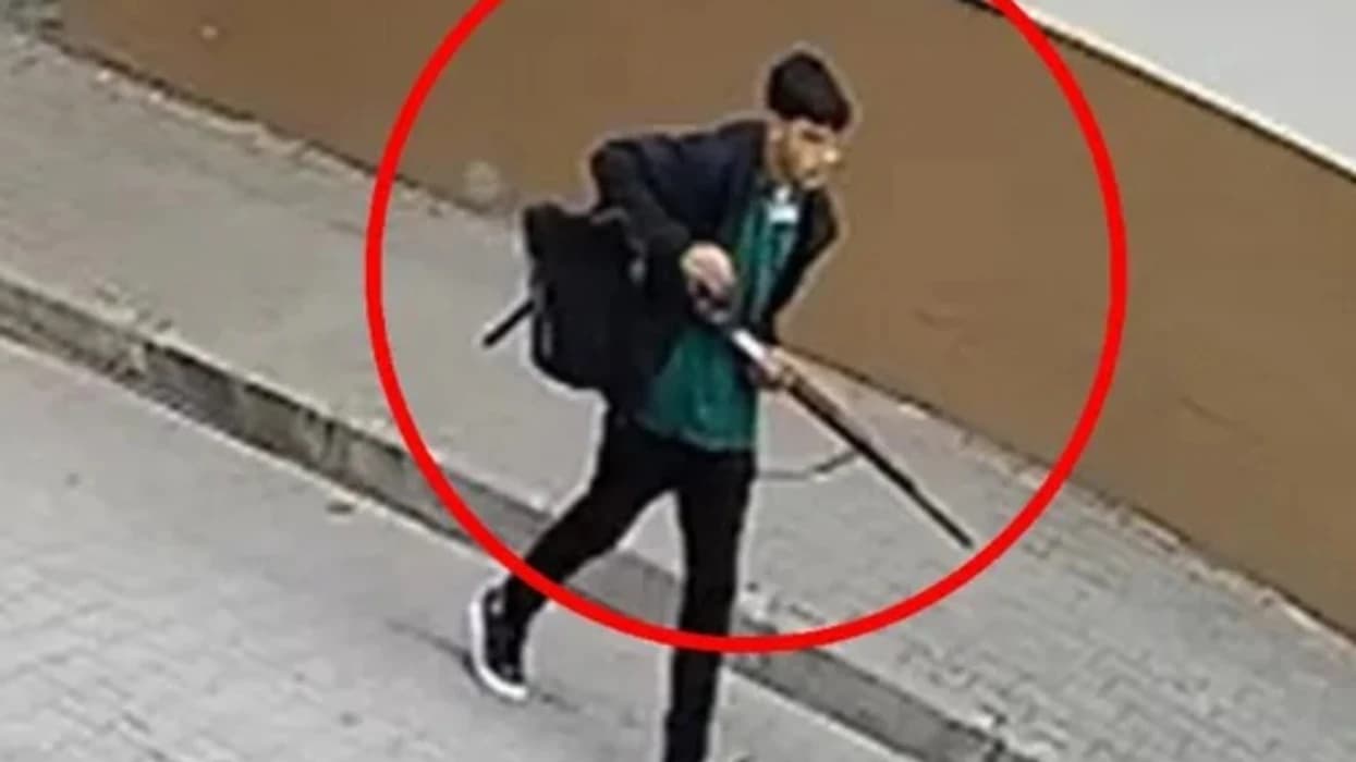 Publikohen pamjet e sulmit në një shkollë në Turqi ku mbetën të plagosur 11 persona