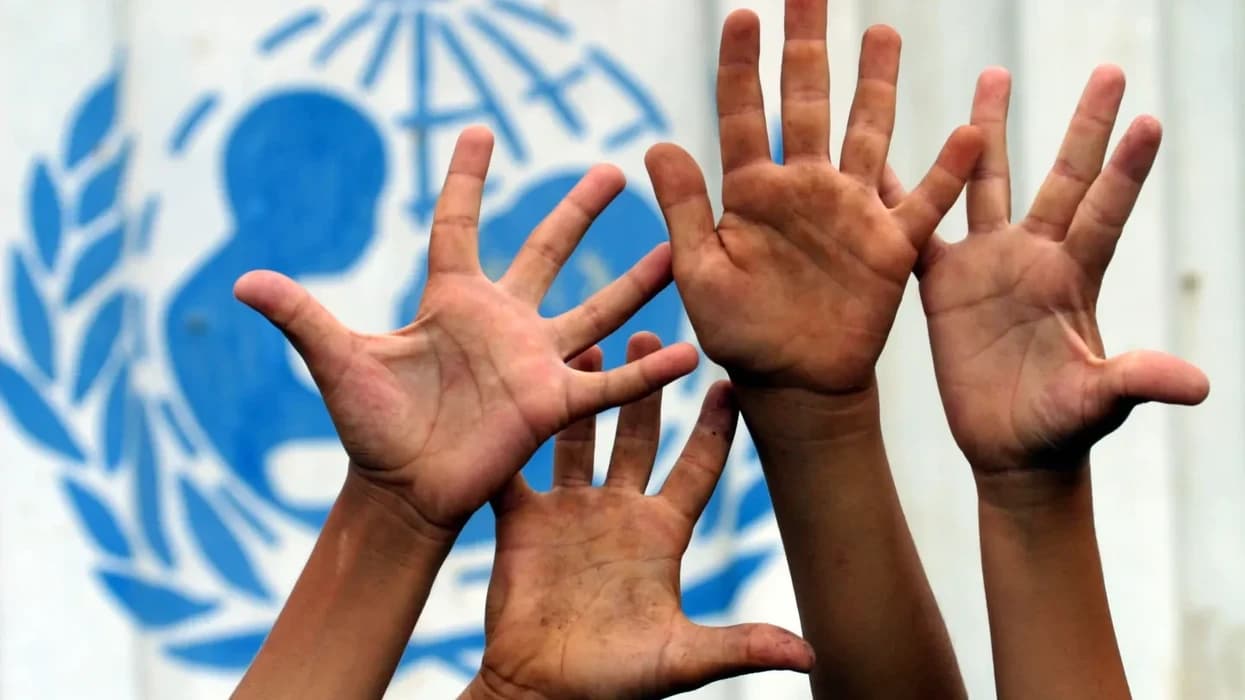 UNICEF në Kosovë nënshkruan partneritete me gjashtë komuna për përmirësimin e jetës së fëmijëve