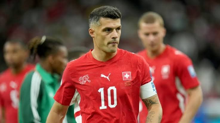 Granit Xhaka nën hetime nga Prokuroria zvicrane për certifikatat e COVID-19