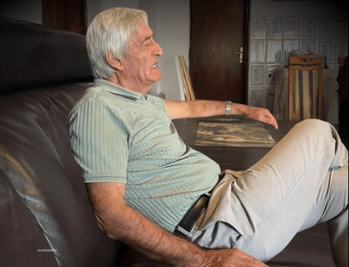 Me emocione të forta, vëllai i Jakup Krasniqit përcjell seancën në Hagë