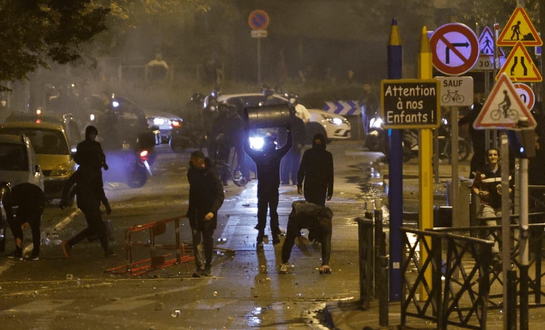 Qytetet franceze të qeta gjatë natës pas vendosjes së orës policore