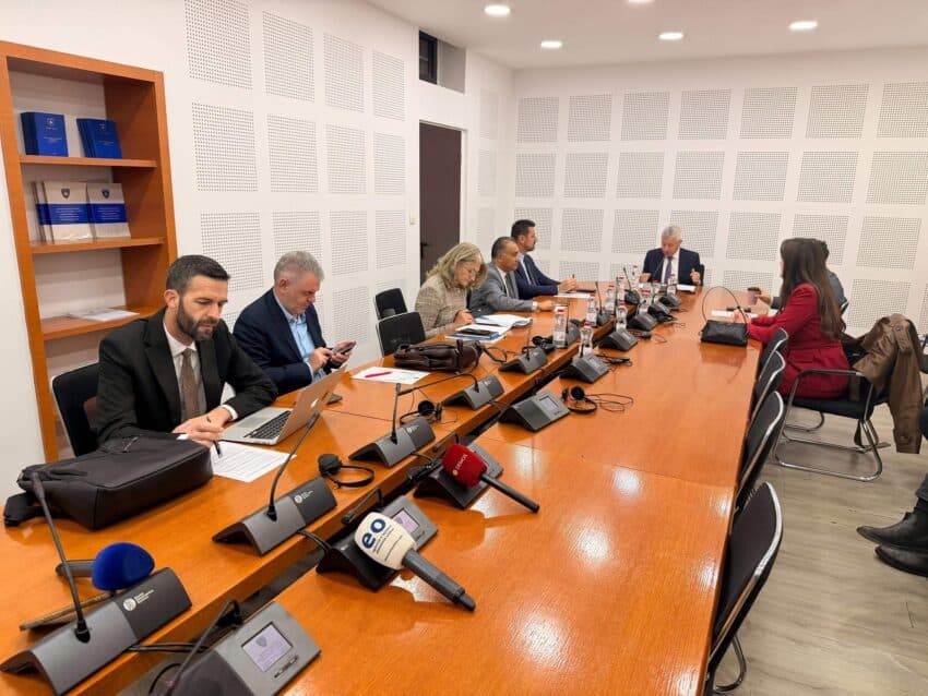 Komisioni për Komunitete miraton ndryshimet në ligjin për Parandalimin e Pastrimit të Parave