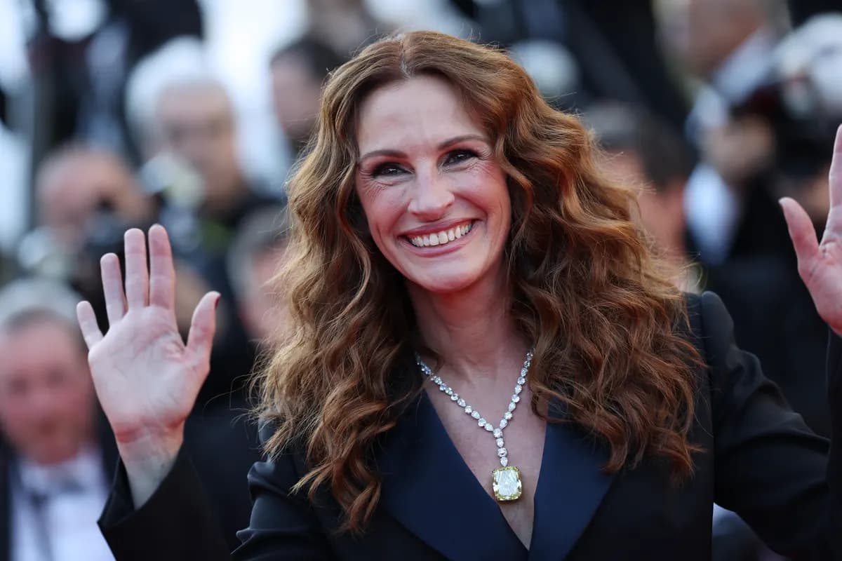 Julia Roberts tregon përse qëndron e distancuar nga Hollivudi