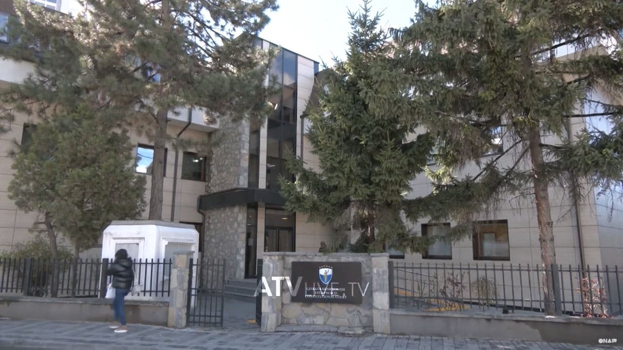 Vetingu në pritje të kushtetueses, Komisioni ad hoc kërkon nga Kuvendi që t’i vazhdohet mandati