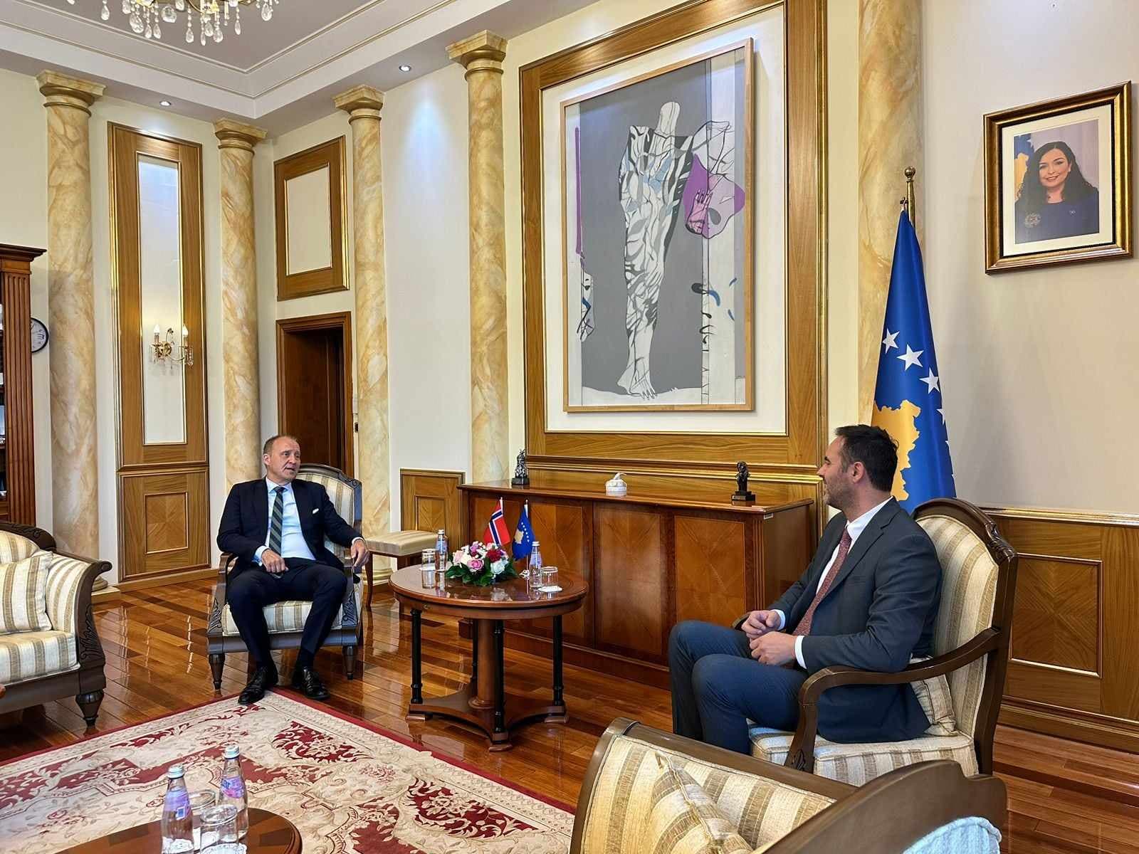 Konjufca priti në takim lamtumirës ambasadorin e Norvegjisë, Jens Erik Grondahl