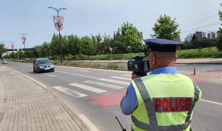 Tejkaloi dyfishin e shpejtësisë së lejuar në Ferizaj, gjobitet kundërvajtësi me 300 euro