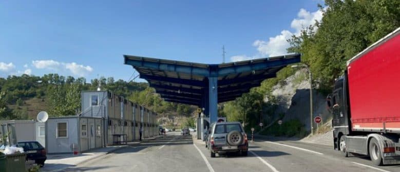 Zhvillimet në veri, pikat kufitare Bërnjak dhe Jarinjë vazhdojnë të jenë të mbyllura