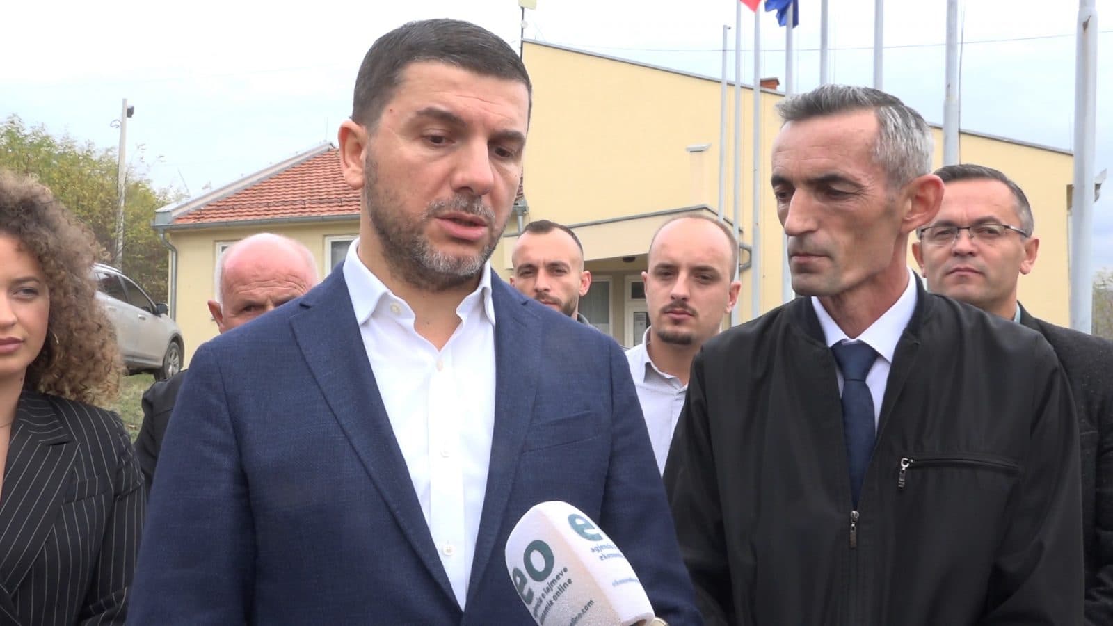 Krasniqi viziton dy kryetarët e PDK-së në komunat veriore – kërkon nga Qeveria trajtim të barabartë