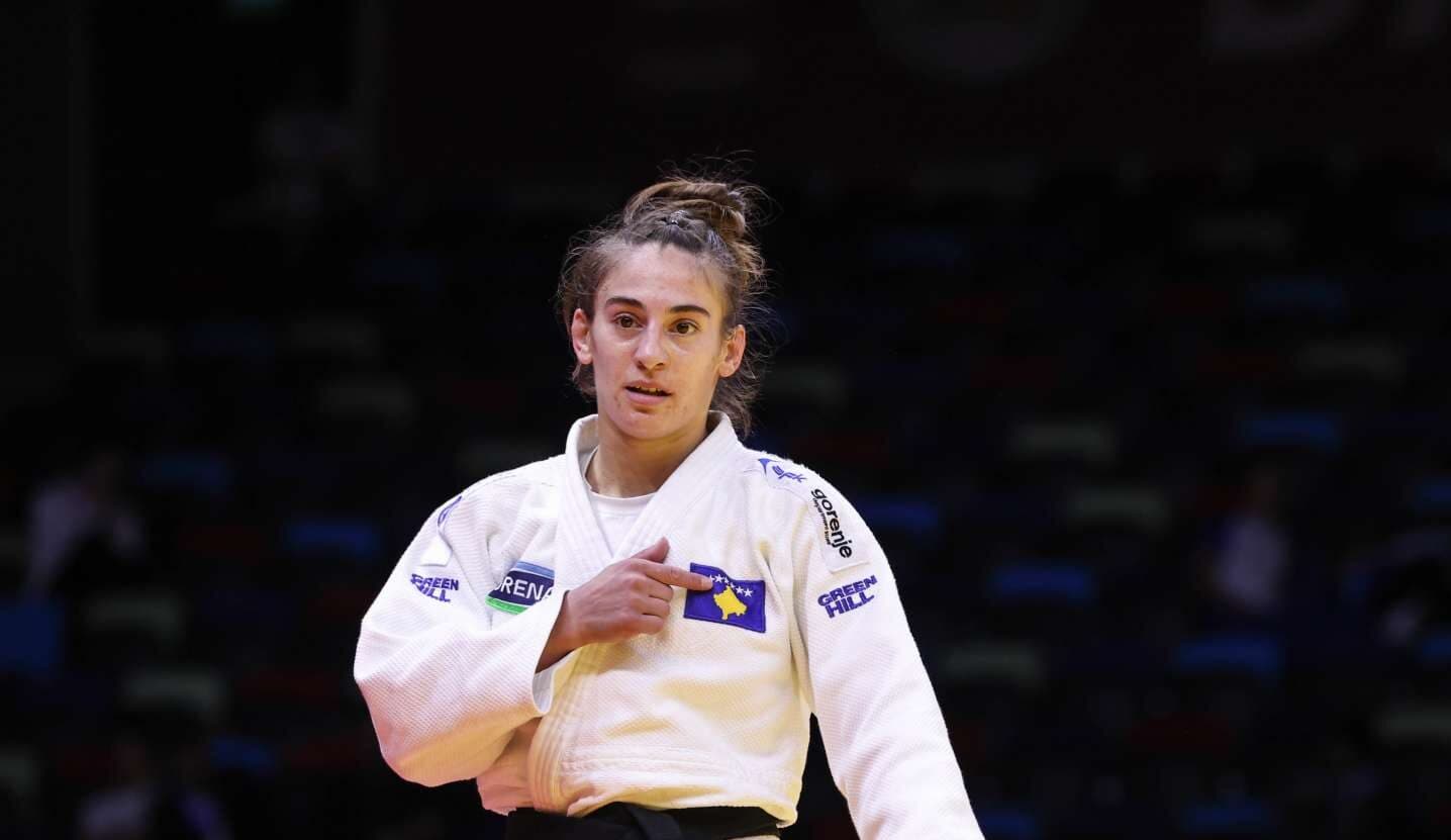 Nora fiton edhe luftën e dytë