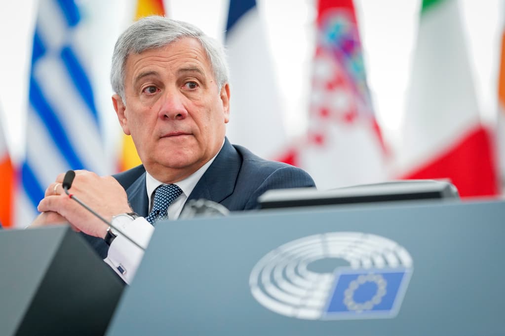Tajani: Hamasi nuk dëshiron dialog, ne duhet të punojmë për pengjet