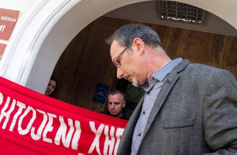 Suspendohet nga puna profesori Xhevat Krasniqi