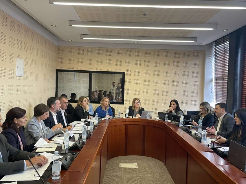 Çeku mohon ndarjen e mjeteve organizatës “Ec Ma Ndryshe”: Ka përfituar edhe pa qenë unë ministër