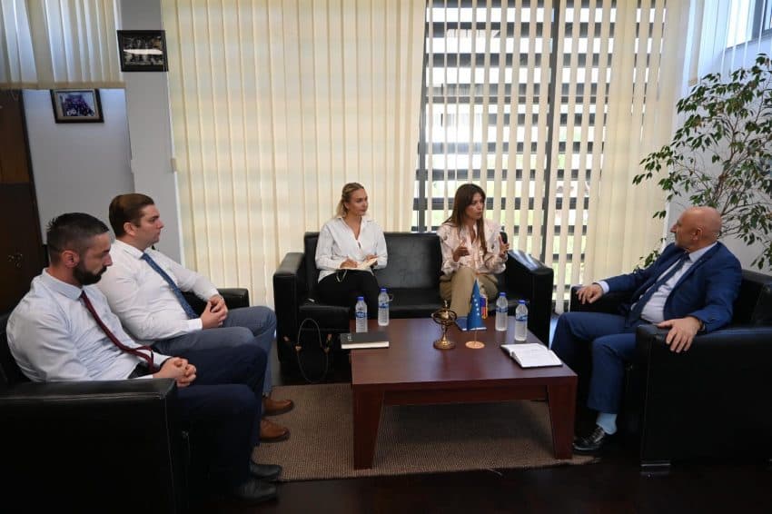 Haxhiu e viziton Prokurorinë Themelore në Pejë njoftohet me sfidat