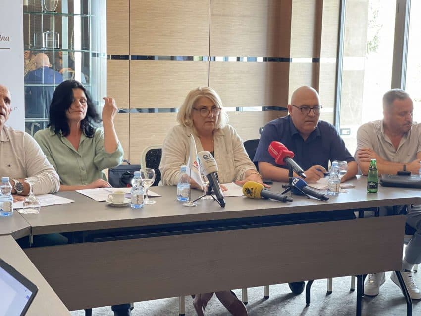 Mungesa e kontratës kolektive, në dëm të profesionistëve shëndetësor – FSSHK-ja me kritika në drejtim të Qeverisë
