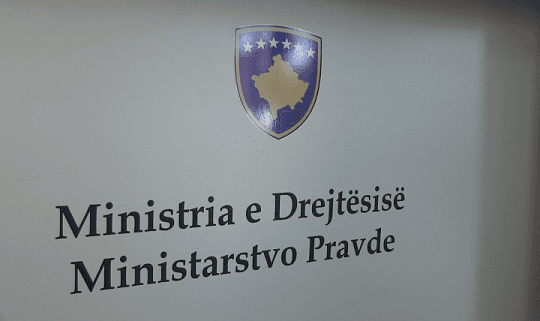 Ministria e Drejtësisë njofton uljen e tarifave të shërbimeve noteriale e të përmbaruesve privatë