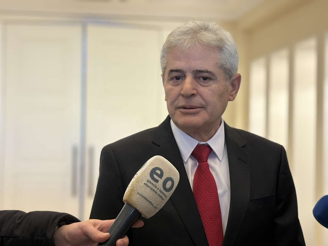 Ahmeti për arratisjen e Grubit: Do të paraqitet para drejtësisë, por jo në drejtësi hakmarrëse dhe selektive
