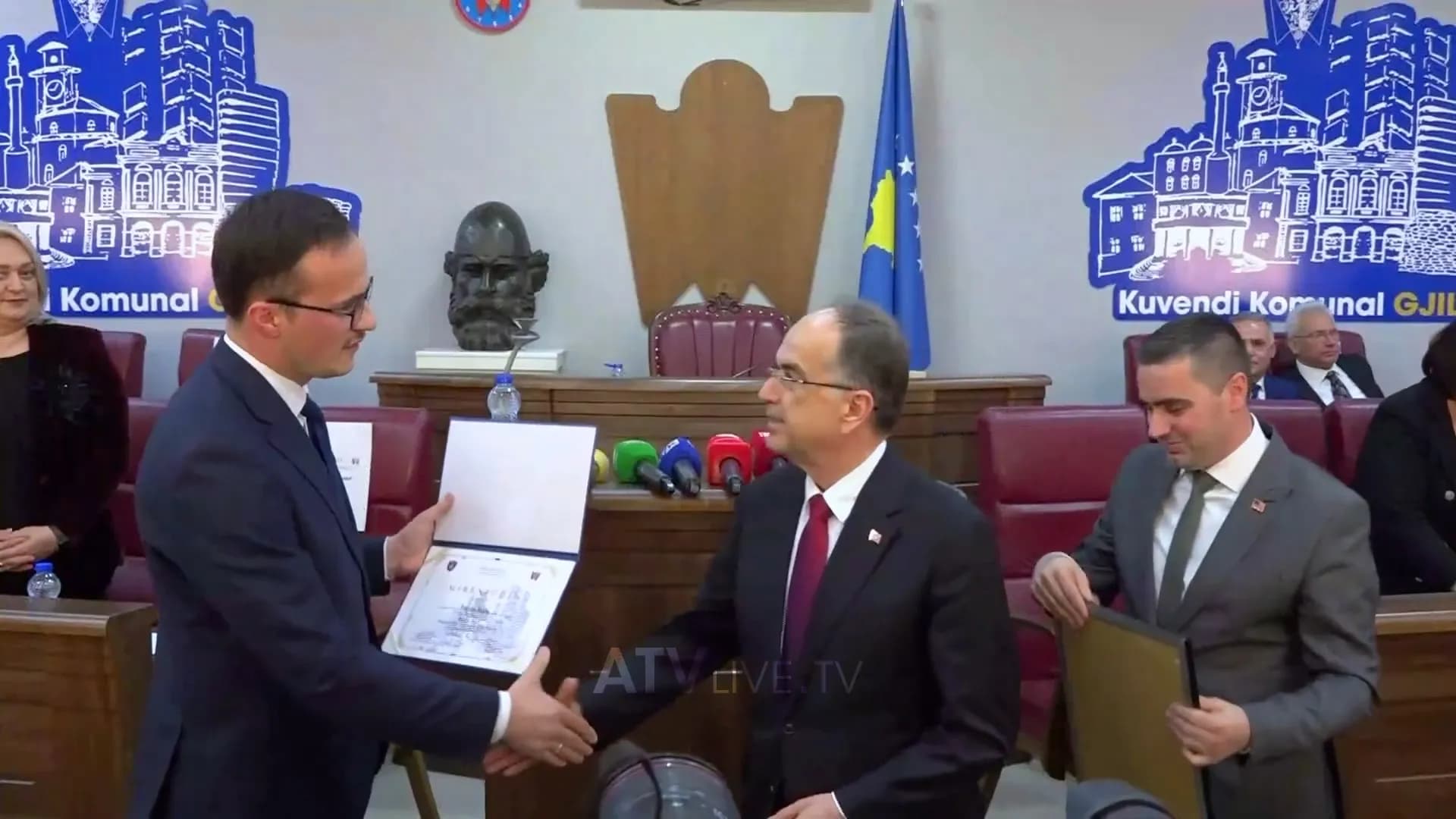 Gjilani shpalli presidentin e Shqipërisë Begaj, qytetar nderi