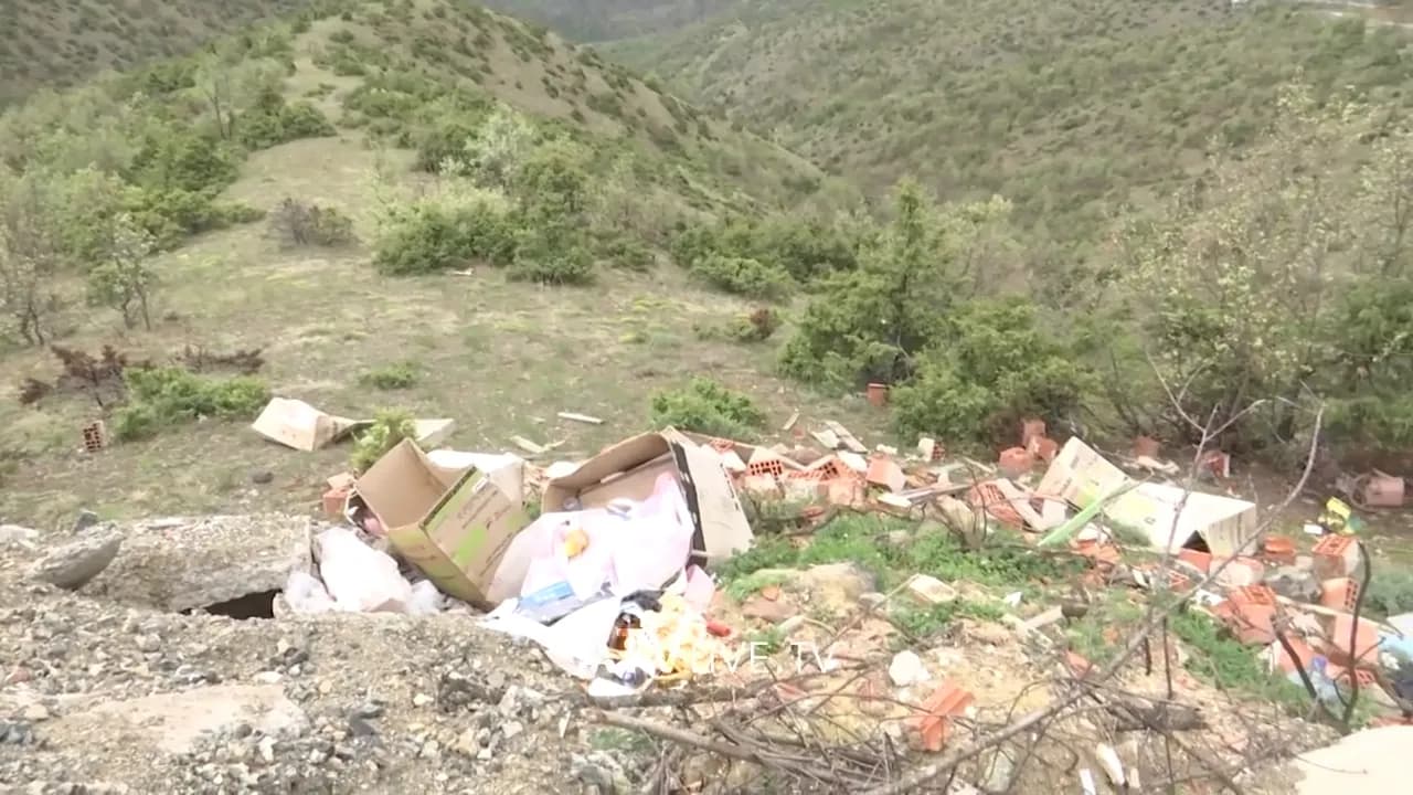 Koshtova, Ceraja dhe Bistrica përballen me mungesën e shërbimit të pastrimit, i djegin ato në natyrë