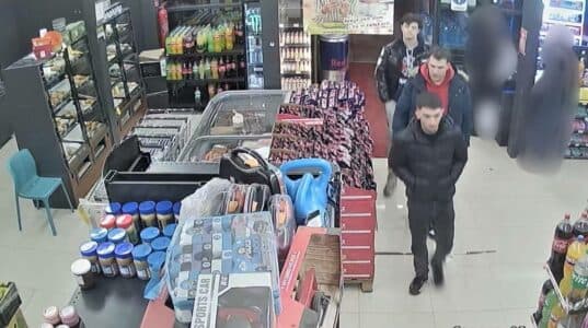Nëse i shihni këta persona lajmërojeni policinë, dyshohen për vjedhje