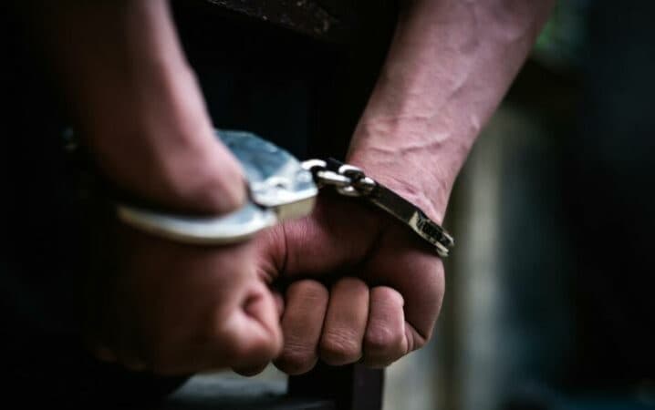 Arrestohet në Pejë një person i dyshuar për kanosje ndaj personit zyrtar