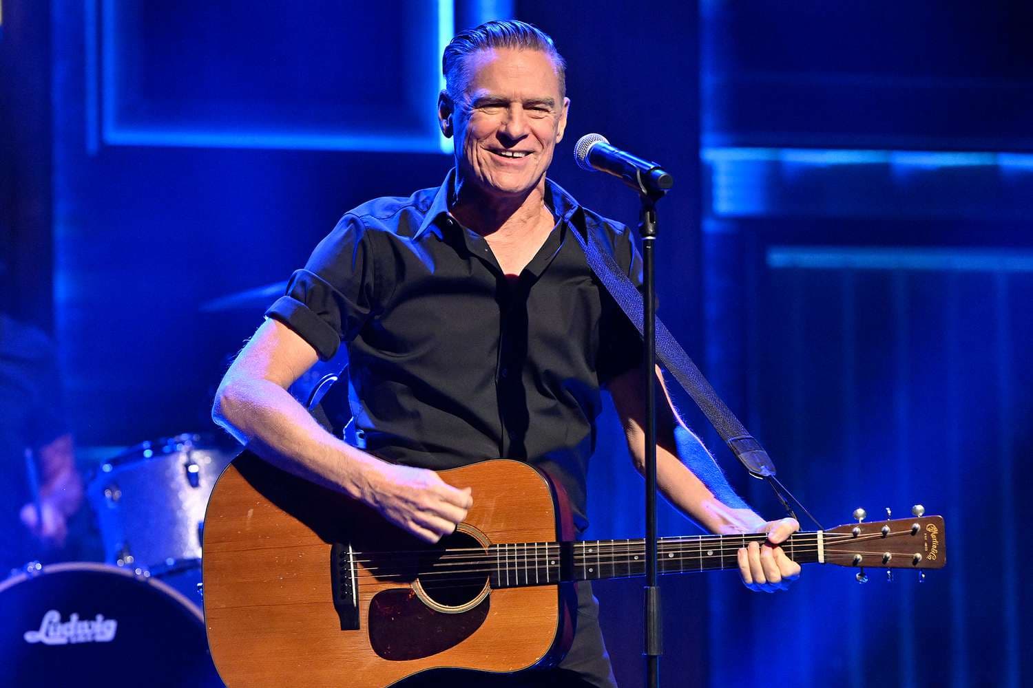 Dalin në shitje biletat e koncertit të Bryan Adams