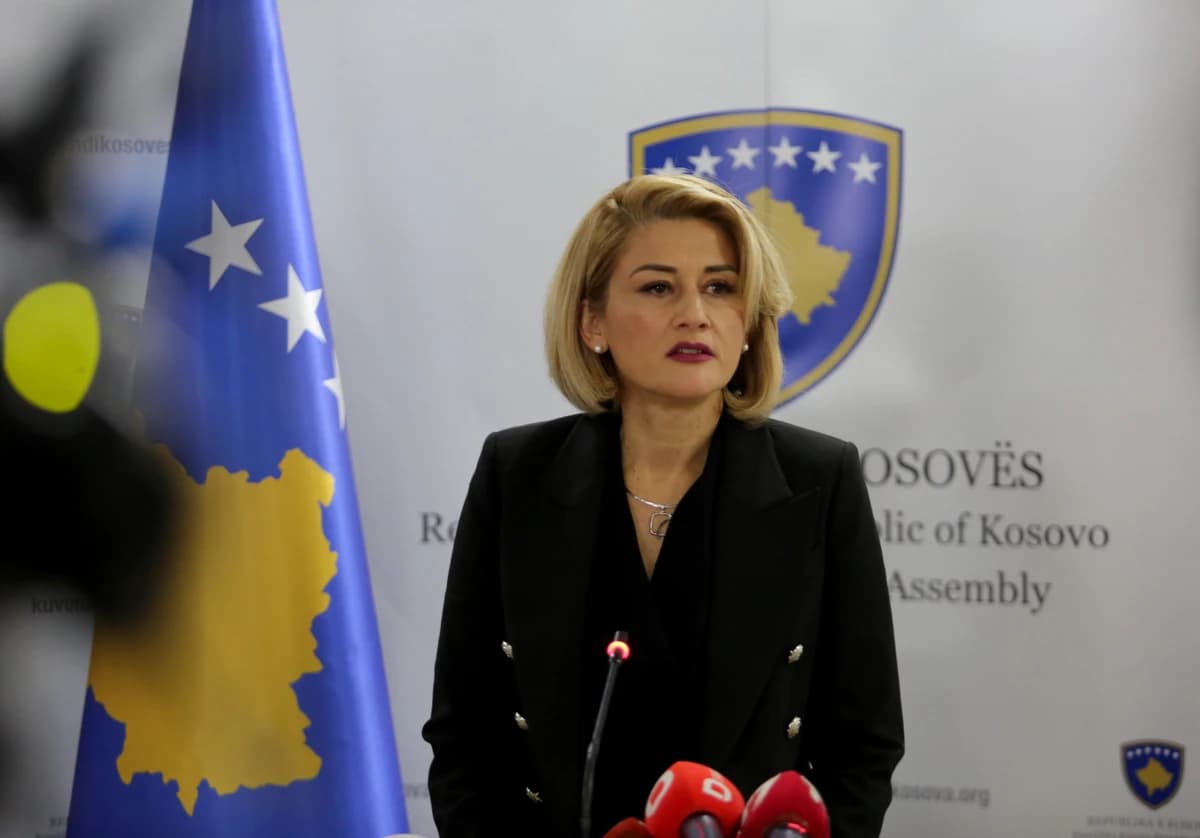 Kusari: Ata që po e kërkojnë shkarkimin e Abdixhikut, po përpiqen ta pengojnë finalizimin e marrëveshjes LVV-LDK