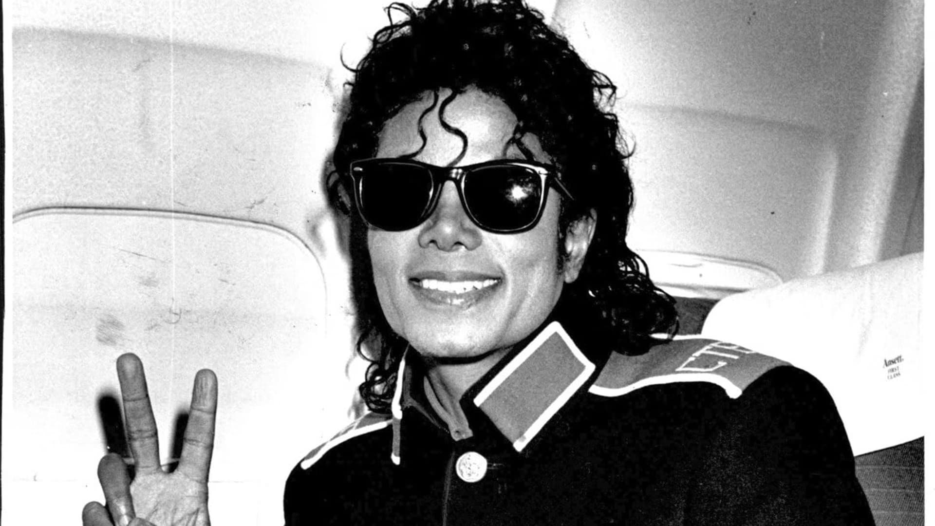Michael Jackson “fiton” ende miliona dollarë edhe pas vdekjes