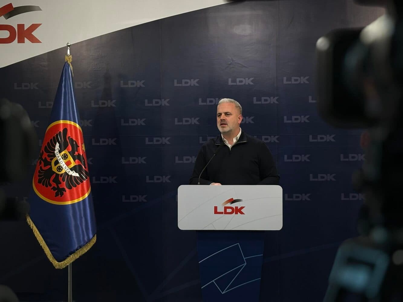 Azemi për njehësorët: Ditët në vazhdim do t’i drejtohem Prokurorisë Specialë për KEDS dhe MINT