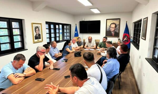 Dega e dytë e LDK në Prishtinë i del kundër Abdixhikut: Iu dhanë të gjitha mundësitë, të japë dorëheqje