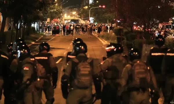 Alarm në Serbi: A po përgatitet regjimi i Vuçiqit ta shpallë lëvizjen studentore “terroriste”?